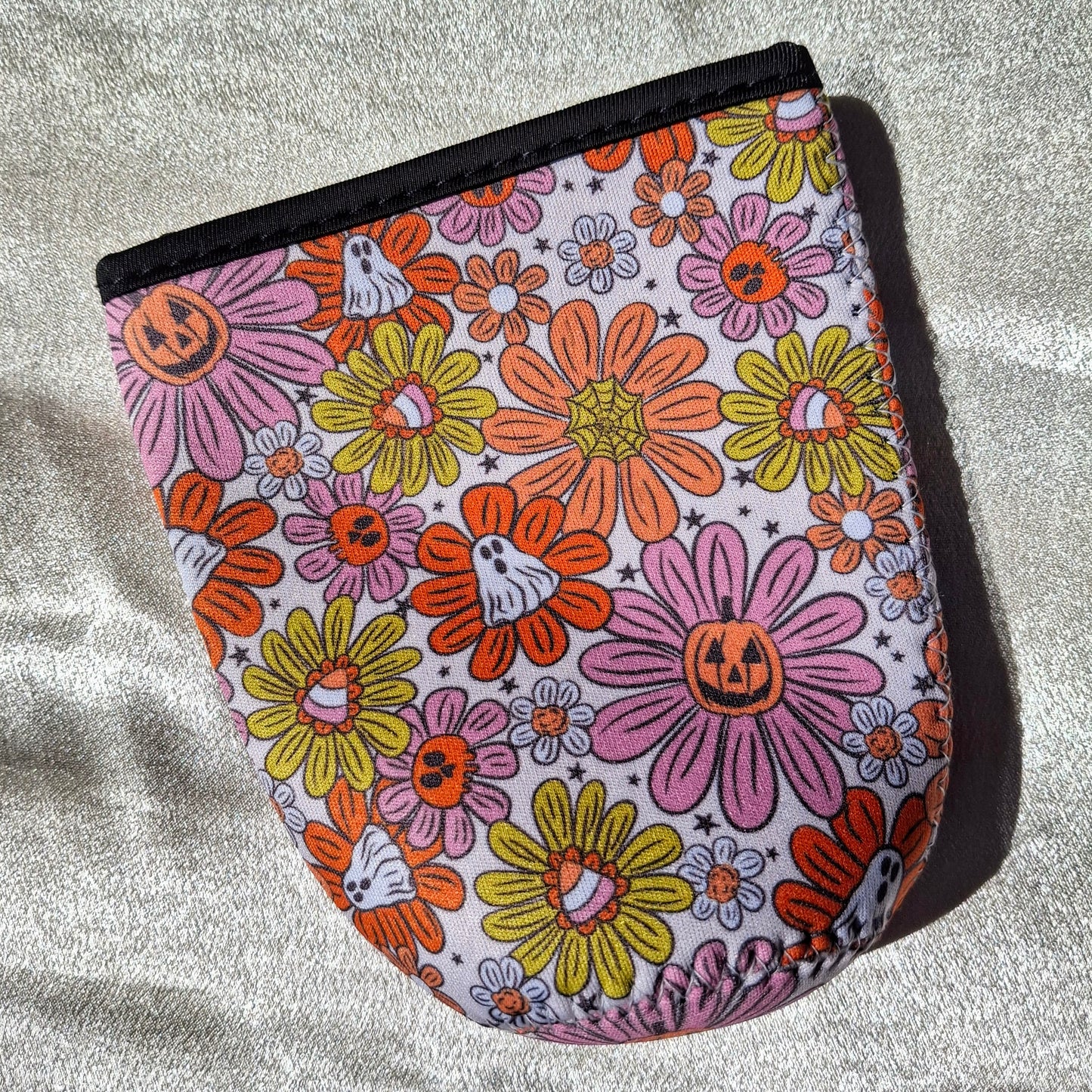 SPOOKY FLOWERS CUP SLEEVE