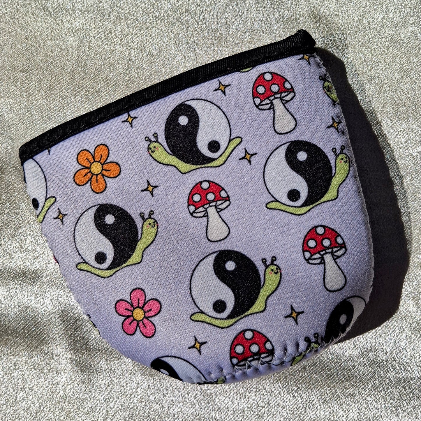 YIN YANG SNAIL CUP SLEEVE