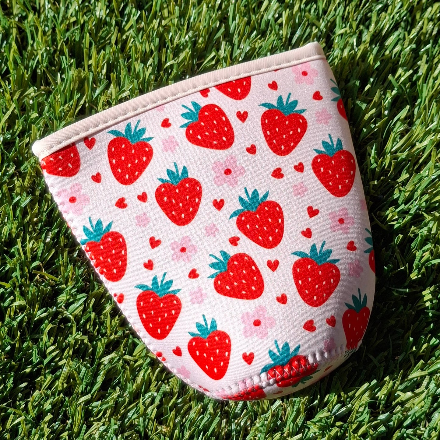 STRAWBERRIES CUP SLEEVES
