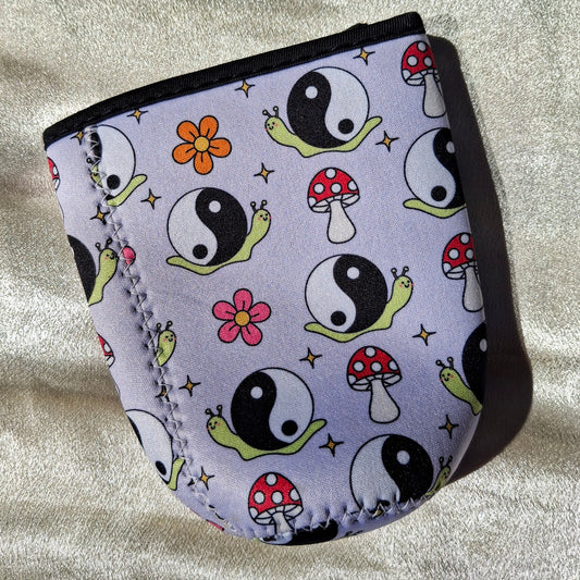 YIN YANG SNAIL CUP SLEEVE