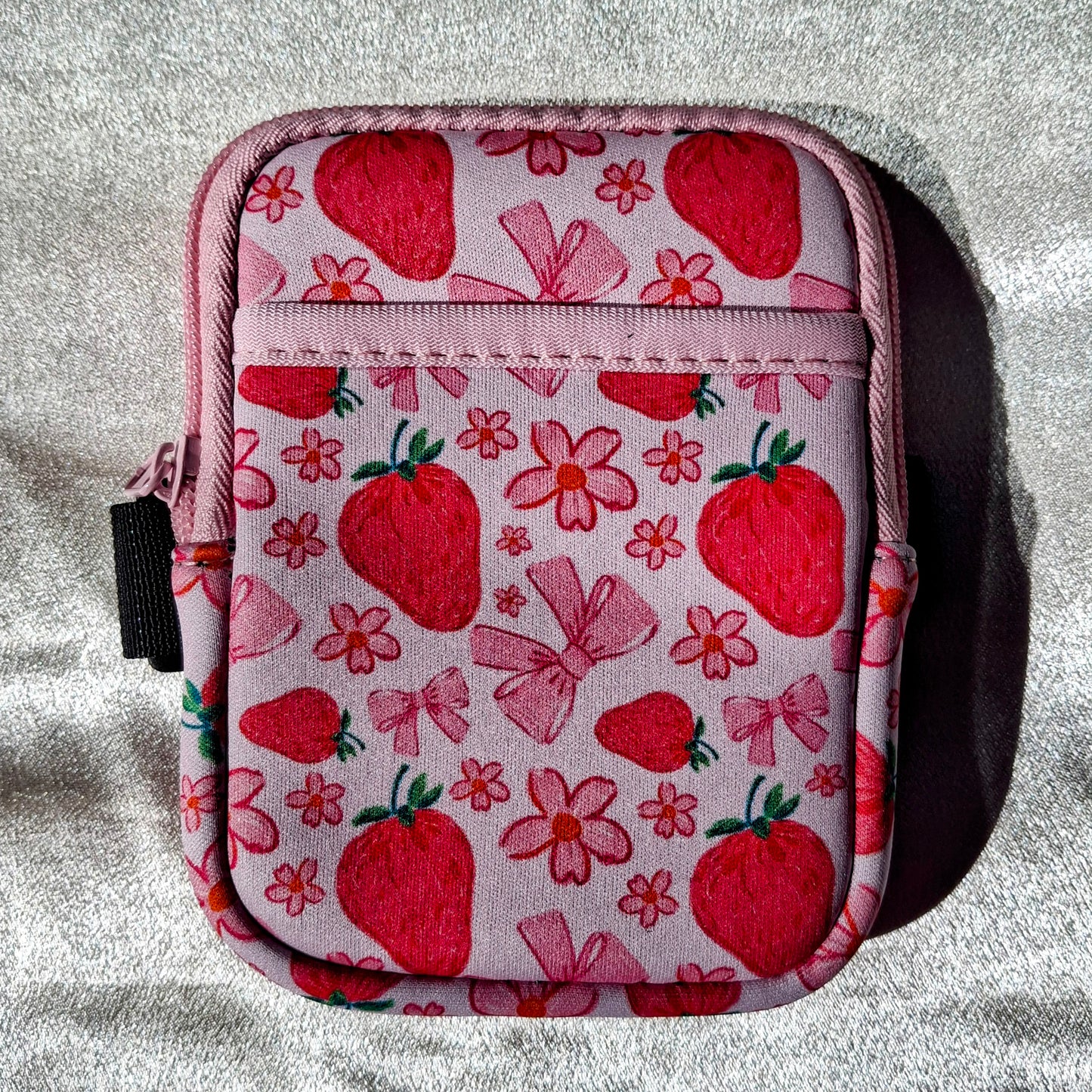 STRAWBERRIES & BOWS COQUETTE TUMBLER POUCH